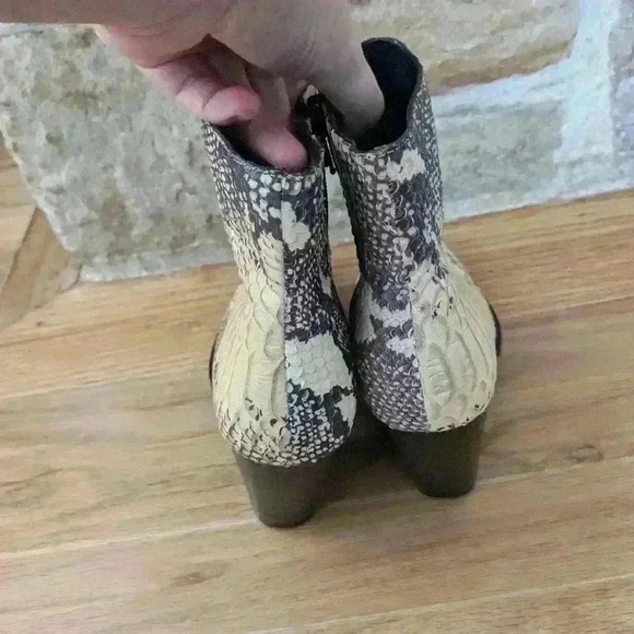 Jeffrey Campbell women's faux snake skin ankle boots botties size 6 NEW - Picture 8 of 14